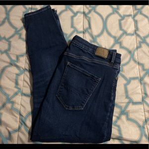 American Eagle women’s jeans